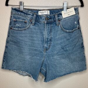 Abercrombie‎ & Fitch Light Blue Denim Jean The Dad Short High Rise 28/6